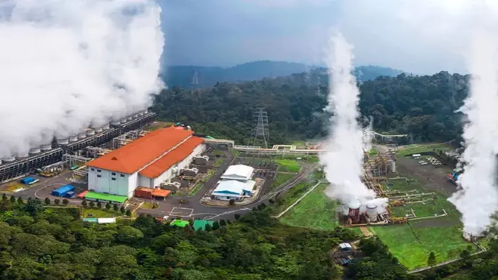 Salak_geothermal_plant_Indonesia